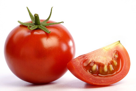 استفاده از گوجه برای درمان میخچه